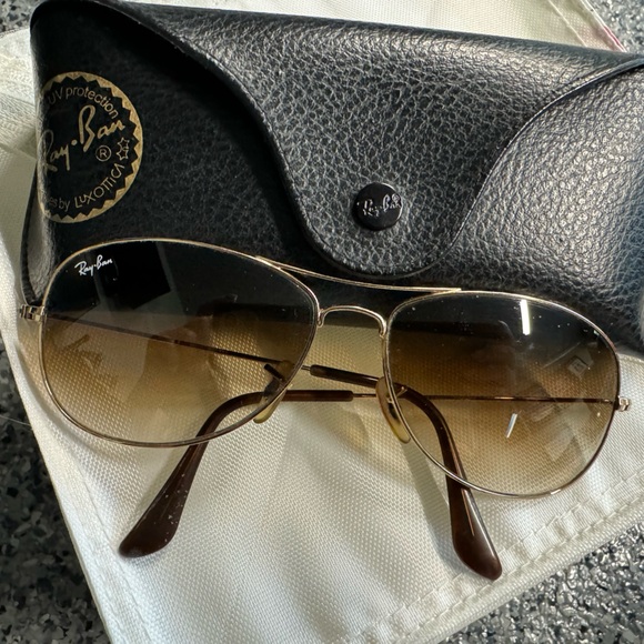 Ray Ban Sun glasses - Picture 2 of 3